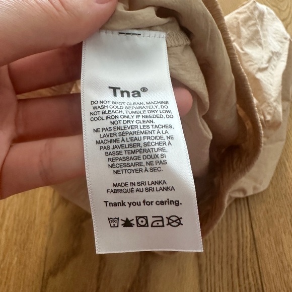 Aritzia TNA Claremont running Shorts in Sand Bluff - S - Picture 12 of 12